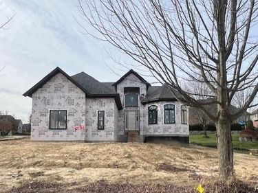 61367 BEACON HILL Drive, Washington Twp, MI 48094