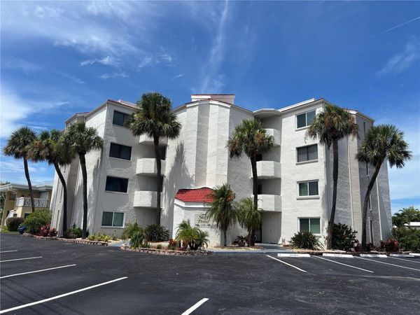 298 SKIFF POINT, Unit 103, CLEARWATER BEACH, FL 33767