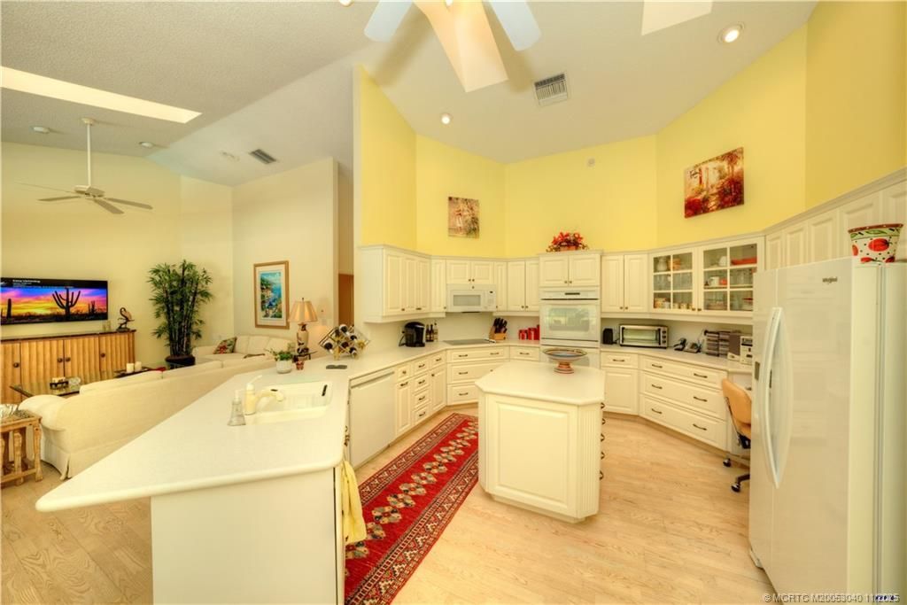 5903 SE Glen Eagle Way, Stuart, FL 34997 Photo