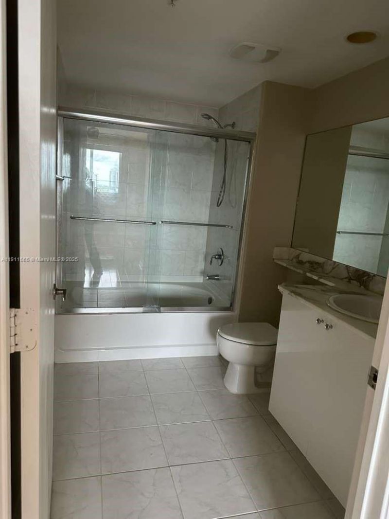 18800 NE 29th Ave, Unit 913, Aventura, FL 33180 Photo