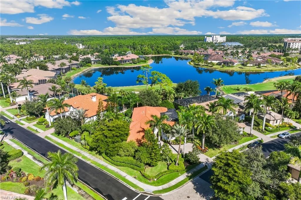 7749 Classics Dr, Naples, FL 34113 Photo