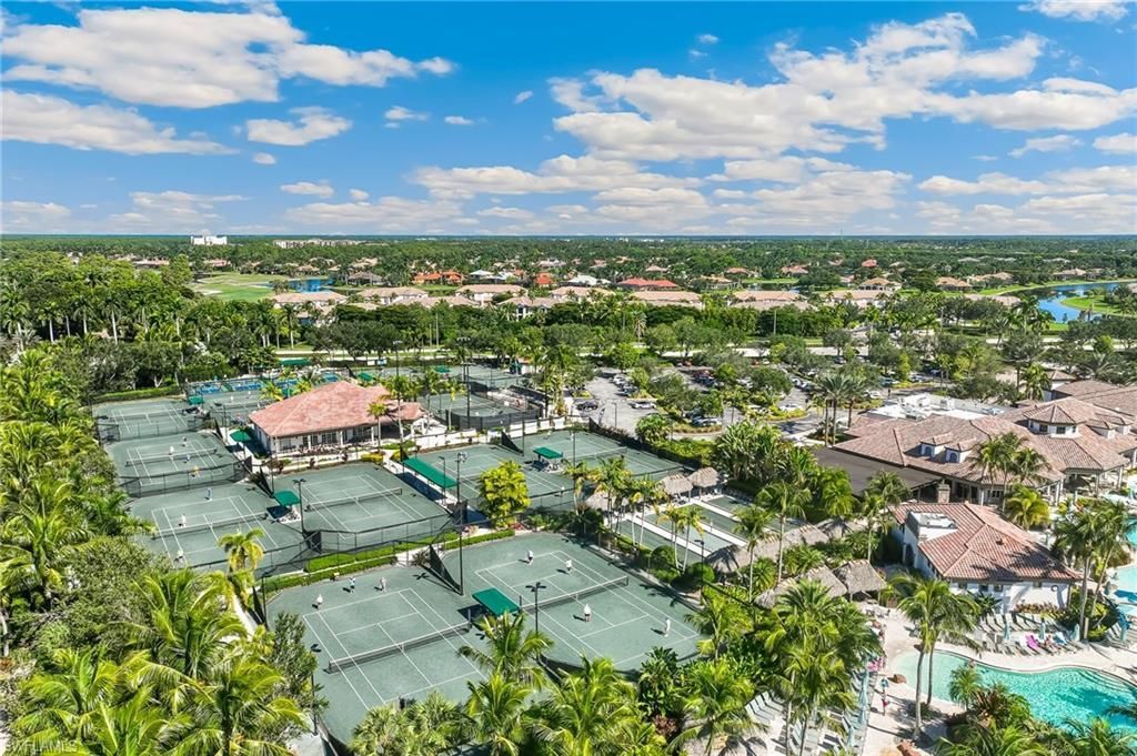 7749 Classics Dr, Naples, FL 34113 Photo