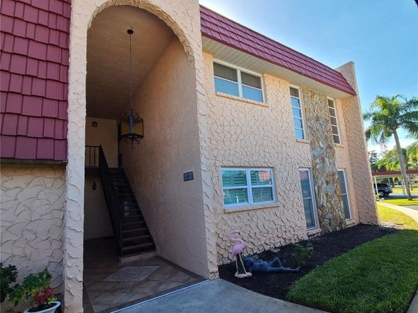 220 BUTTONWOOD CIRCLE, Unit 220, SEMINOLE, FL 33777