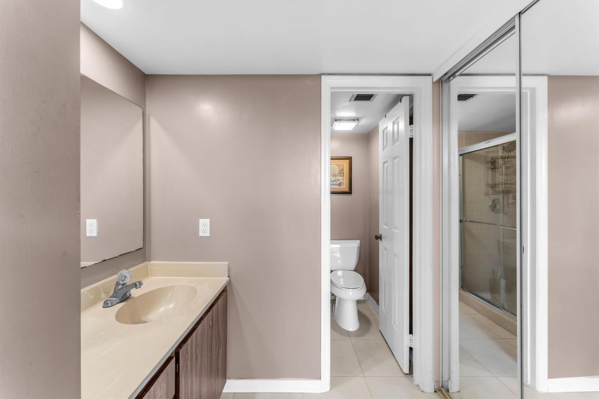 3540 Whitehall Drive, Unit 203, West Palm Beach, FL 33401 Photo