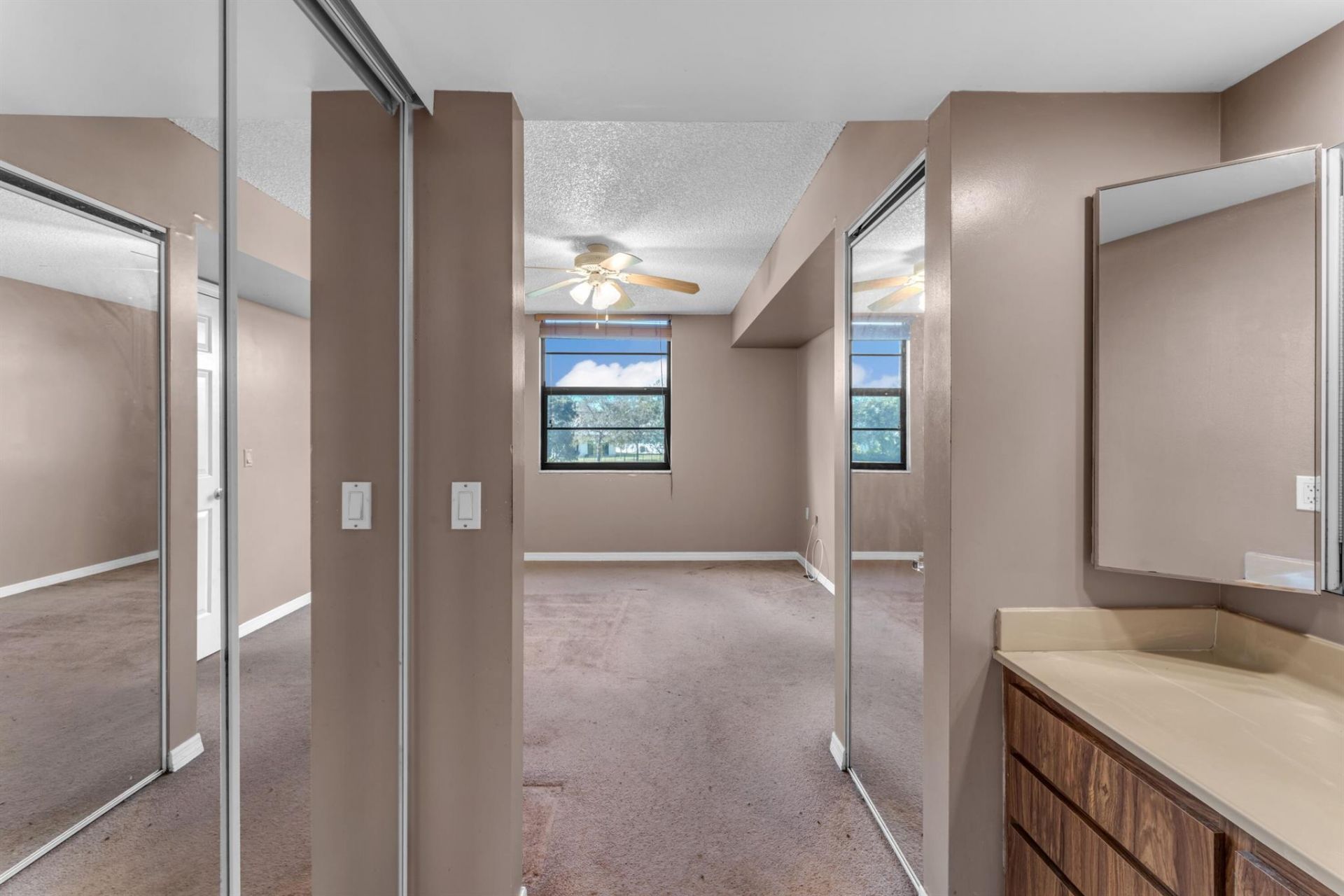 3540 Whitehall Drive, Unit 203, West Palm Beach, FL 33401 Photo