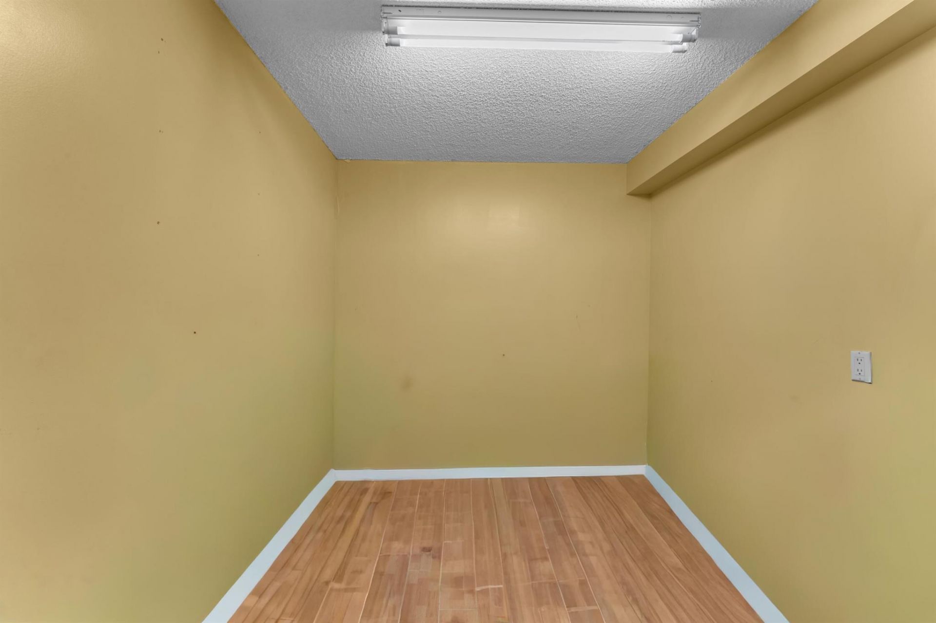 3540 Whitehall Drive, Unit 203, West Palm Beach, FL 33401 Photo