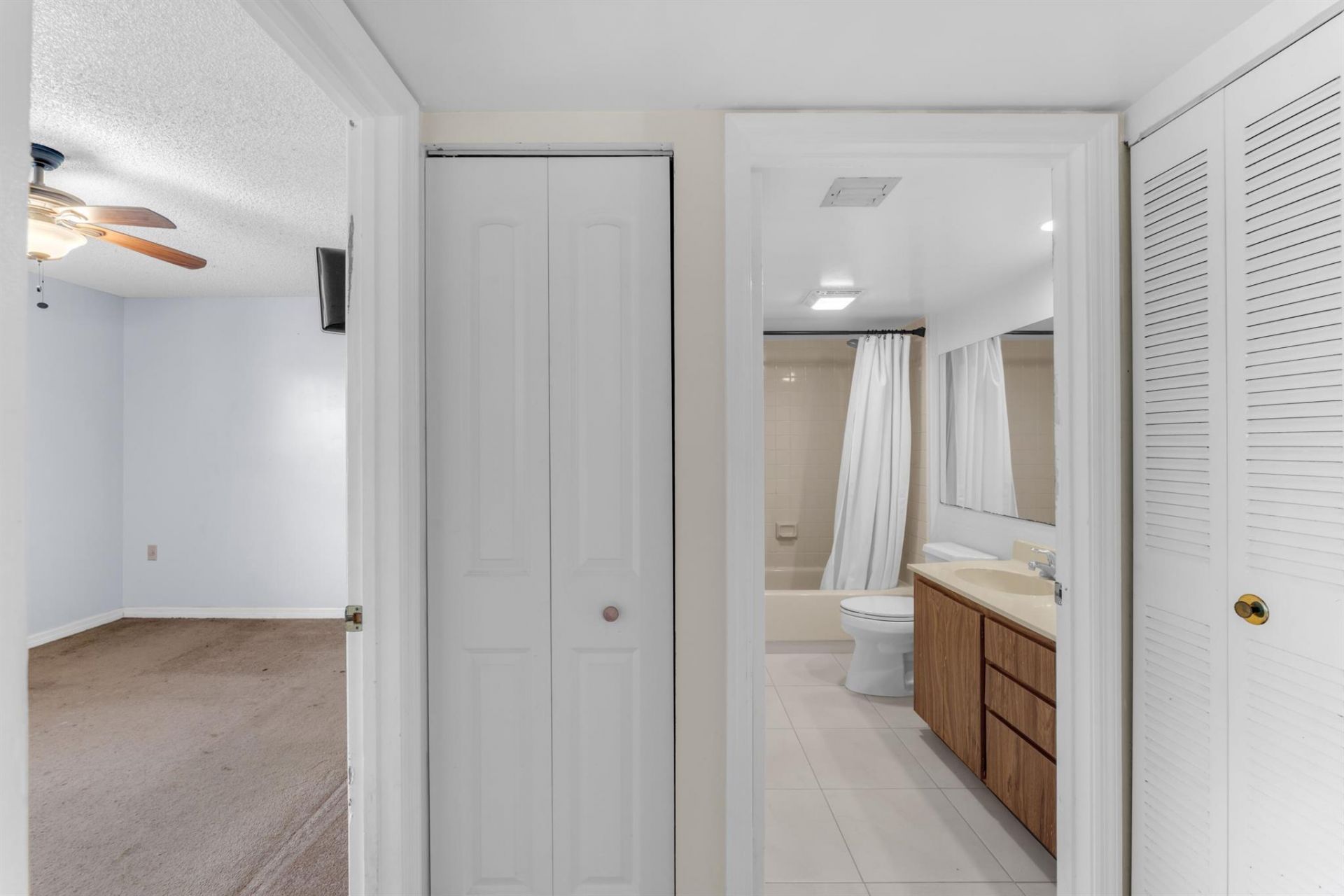 3540 Whitehall Drive, Unit 203, West Palm Beach, FL 33401 Photo