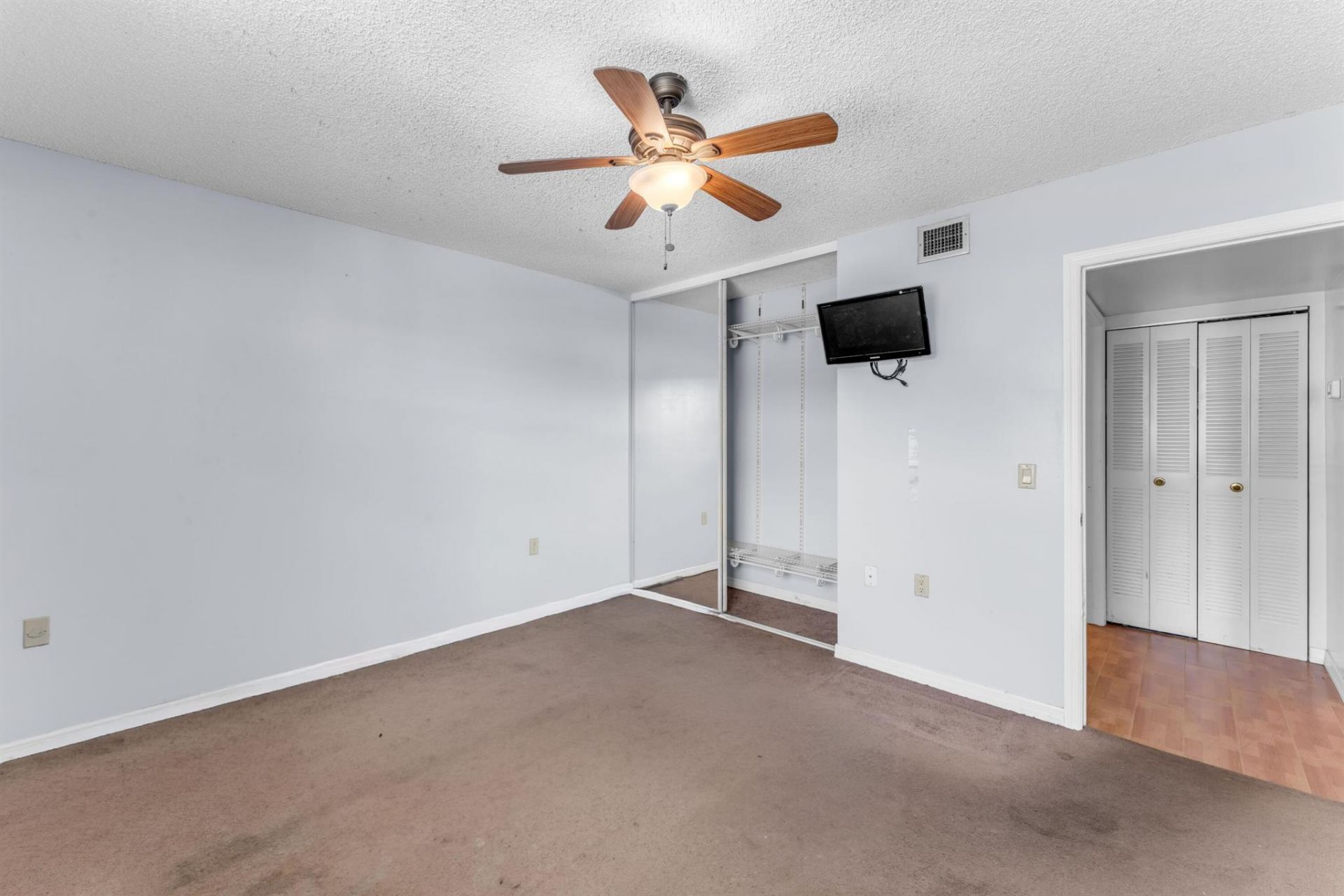 3540 Whitehall Drive, Unit 203, West Palm Beach, FL 33401 Photo