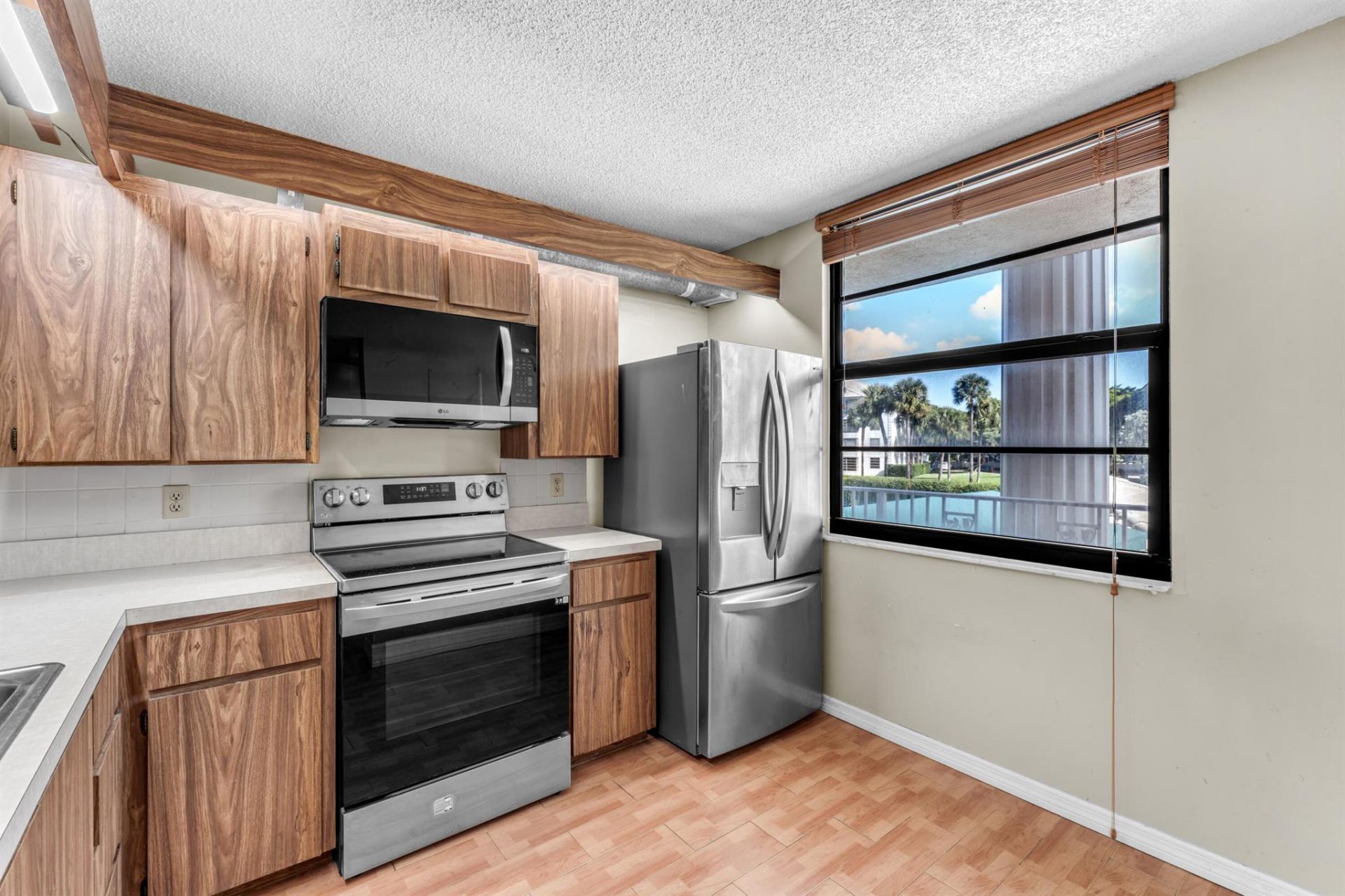 3540 Whitehall Drive, Unit 203, West Palm Beach, FL 33401 Photo