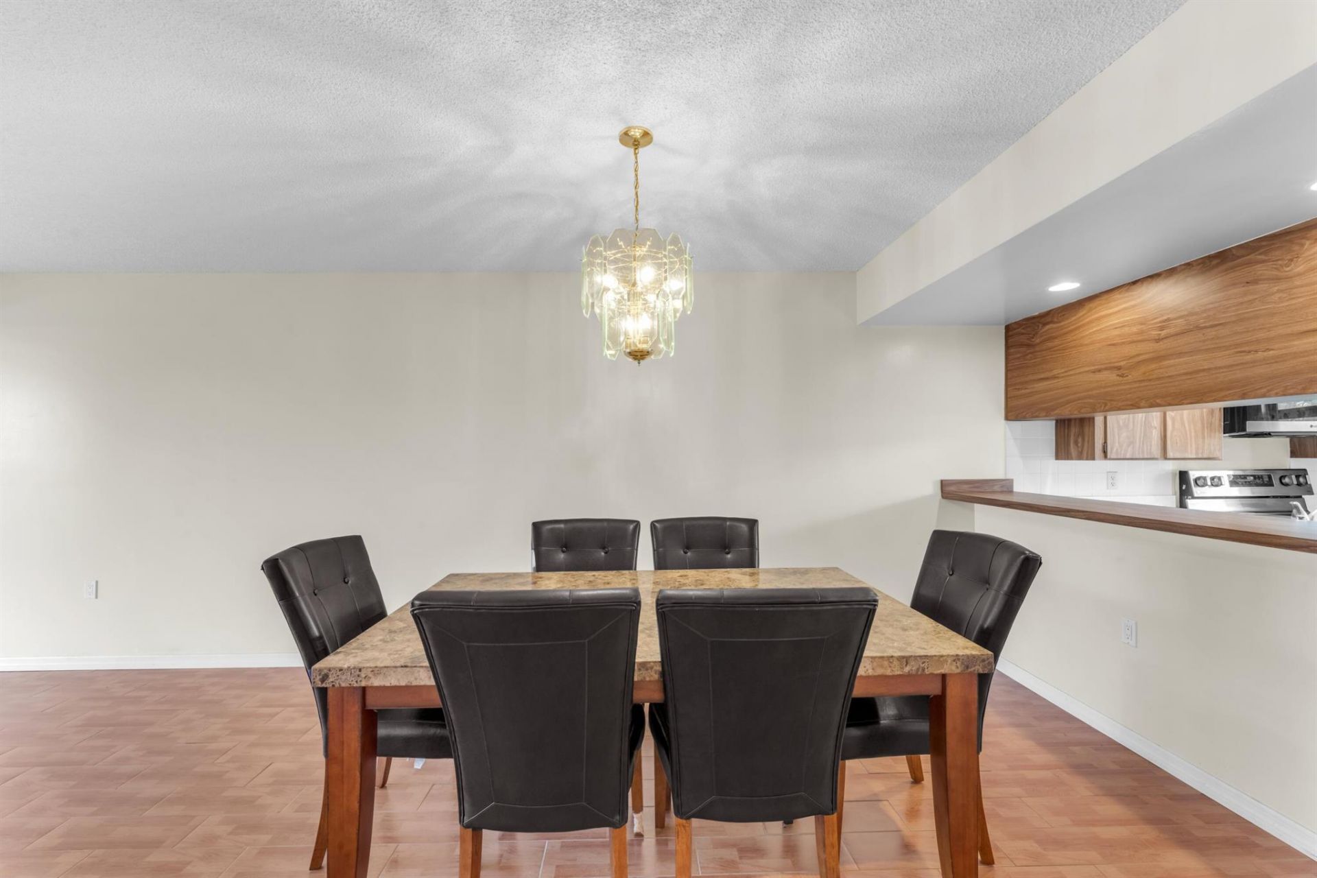 3540 Whitehall Drive, Unit 203, West Palm Beach, FL 33401 Photo