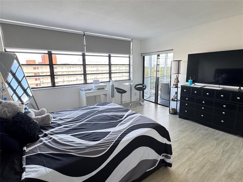 1770 NE 191st Street, Unit 816, Miami, FL 33179 Photo