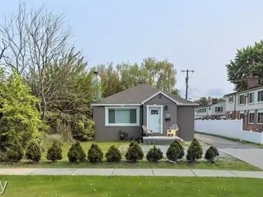 659 W Maple Road, Clawson, MI 48017