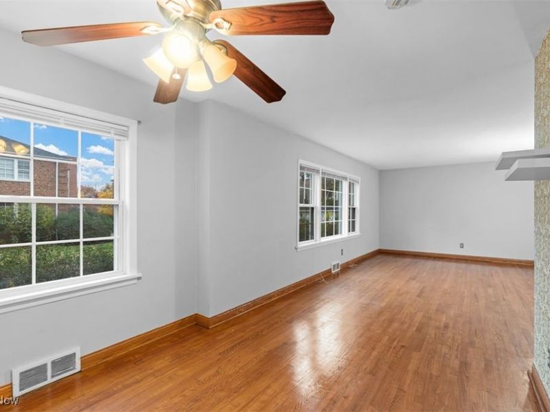 2401 Euclid Heights Boulevard, Unit A2, Cleveland, OH 44106 Photo 12