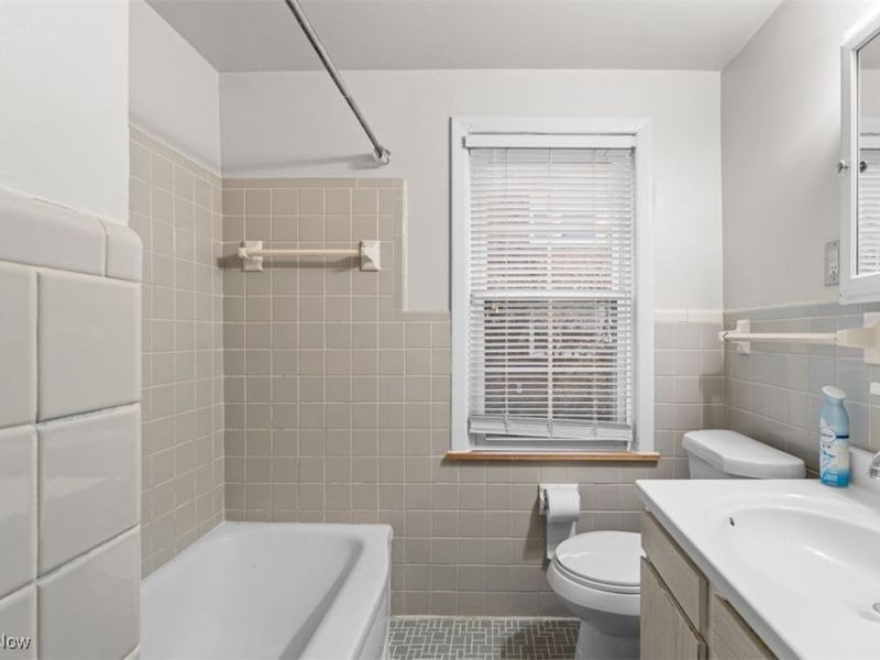 2401 Euclid Heights Boulevard, Unit A2, Cleveland, OH 44106 Photo 23