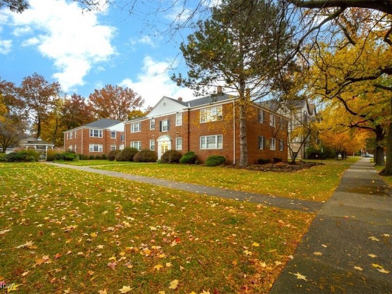 2401 Euclid Heights Boulevard, Unit A2, Cleveland, OH 44106 Photo 32