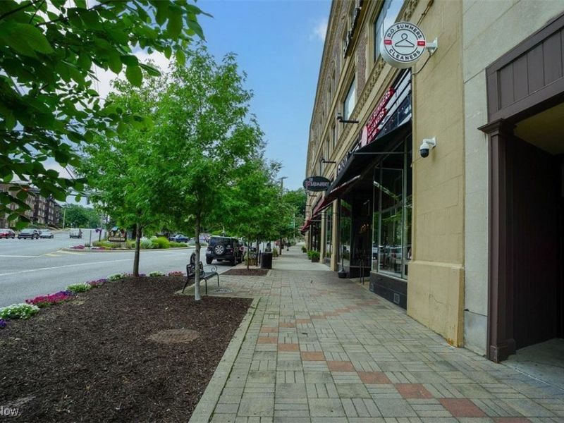 2401 Euclid Heights Boulevard, Unit A2, Cleveland, OH 44106 Photo 33