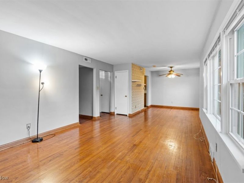 2401 Euclid Heights Boulevard, Unit A2, Cleveland, OH 44106 Photo 8