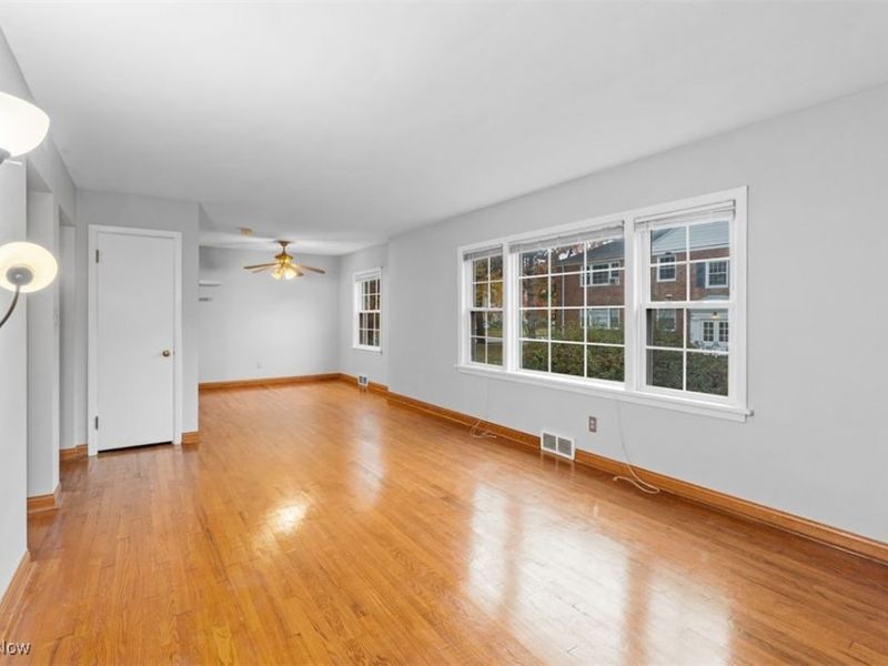 2401 Euclid Heights Boulevard, Unit A2, Cleveland, OH 44106 Photo 9