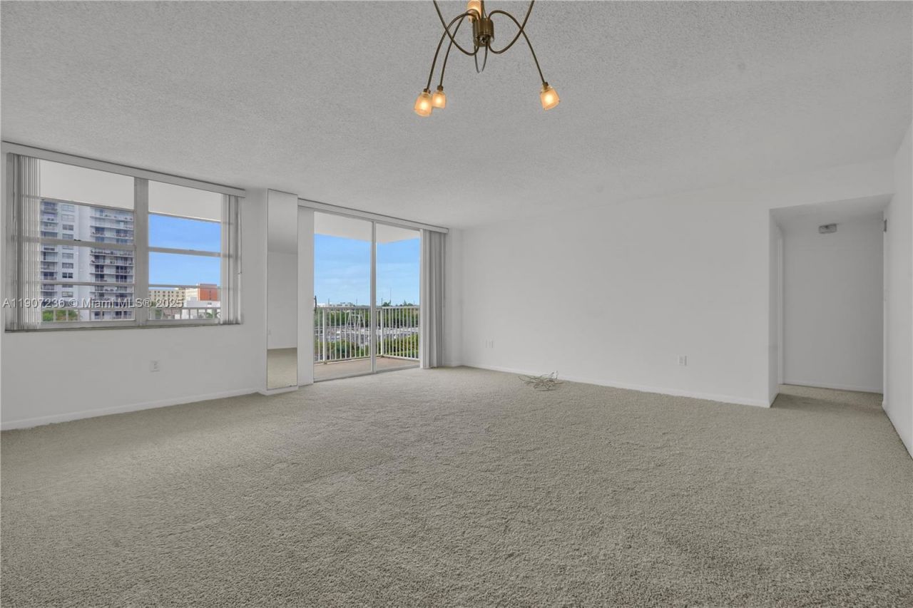 2851 NE 183rd St, Unit 504E, Aventura, FL 33160 Photo