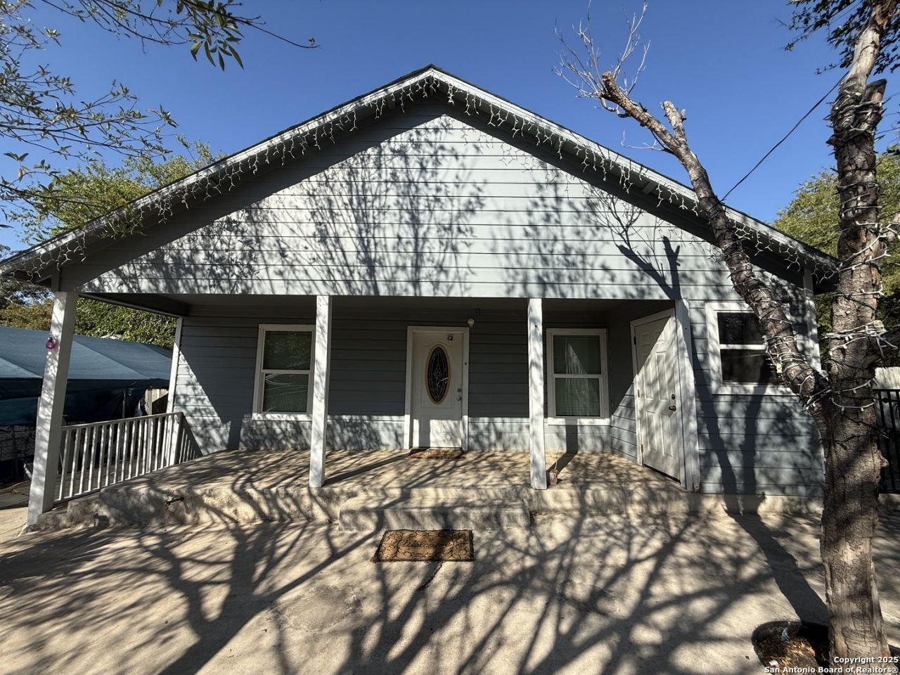 359 N San Horacio, San Antonio, TX 78237 Main Photo