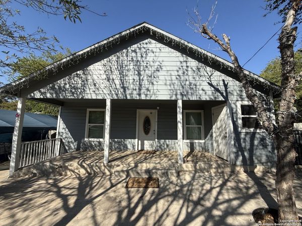 359 N San Horacio, San Antonio, TX 78237