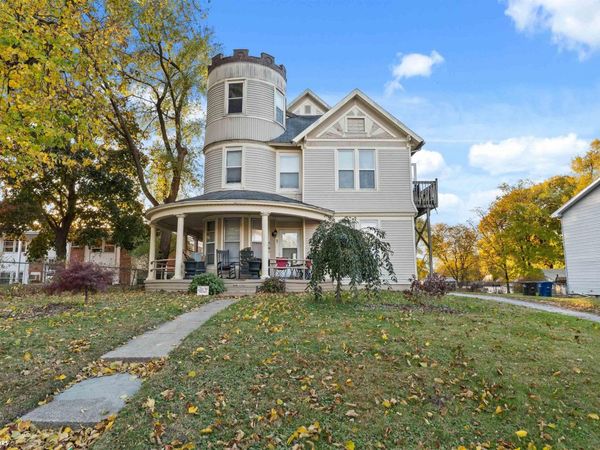 1418 E 9th Street, Des Moines, IA 50316