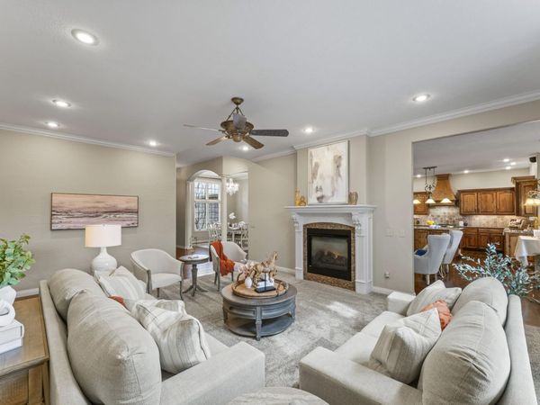 1414 E Wilder Drive, Springfield, MO 65804