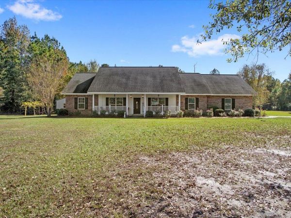 2118 Paulding Rd., Leakesville, MS 39451