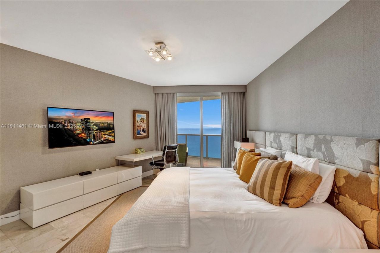 19111 Collins Ave, Unit 1602, Sunny Isles Beach, FL 33160 Photo