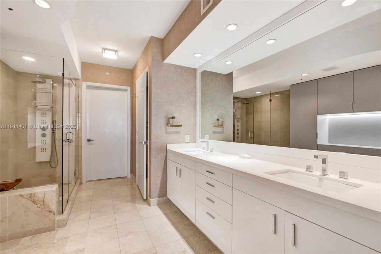 19111 Collins Ave, Unit 1602, Sunny Isles Beach, FL 33160 Photo