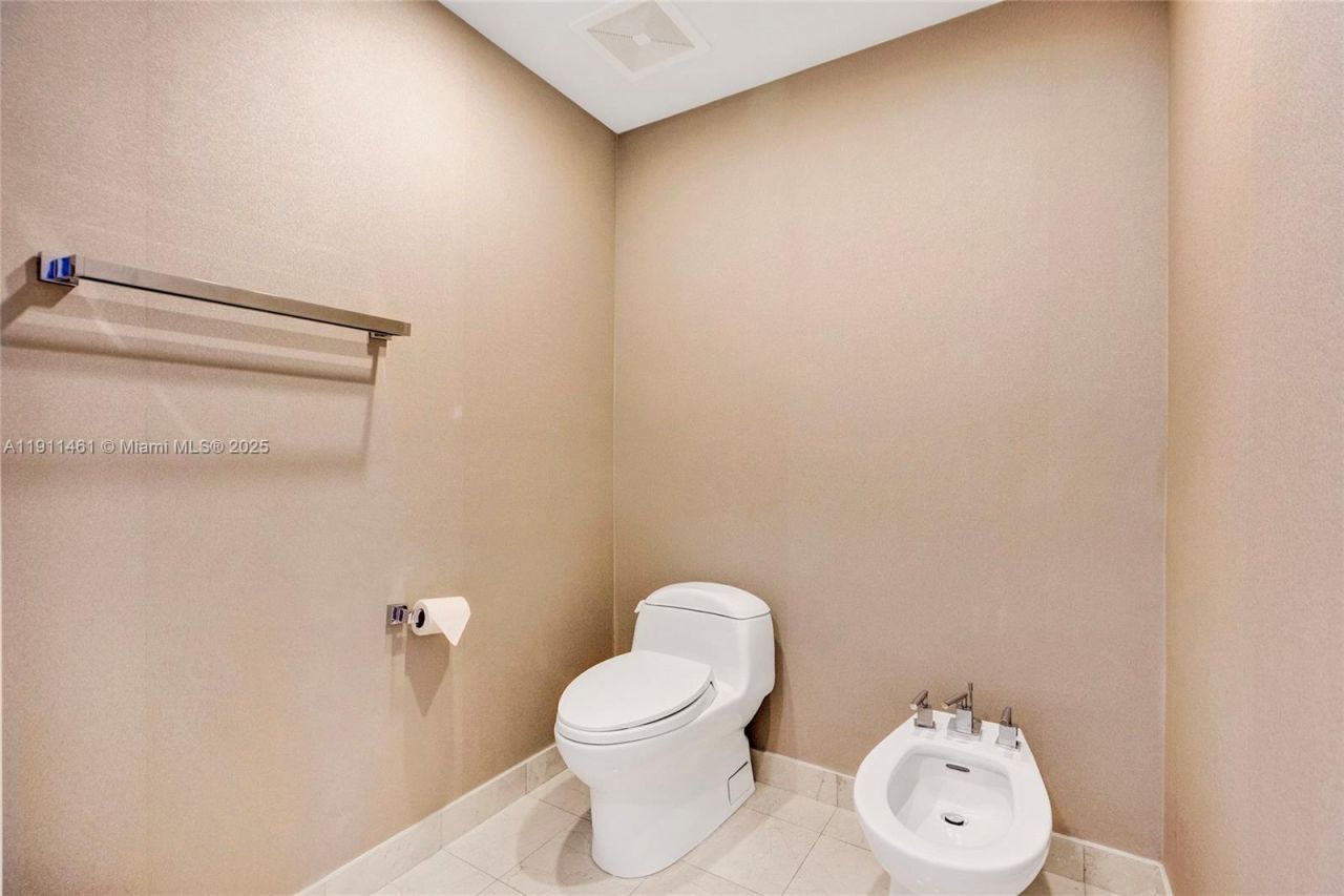 19111 Collins Ave, Unit 1602, Sunny Isles Beach, FL 33160 Photo