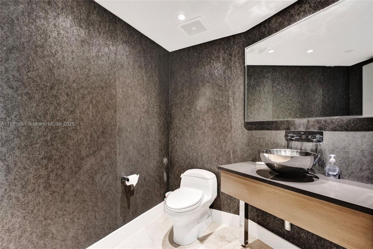 19111 Collins Ave, Unit 1602, Sunny Isles Beach, FL 33160 Photo