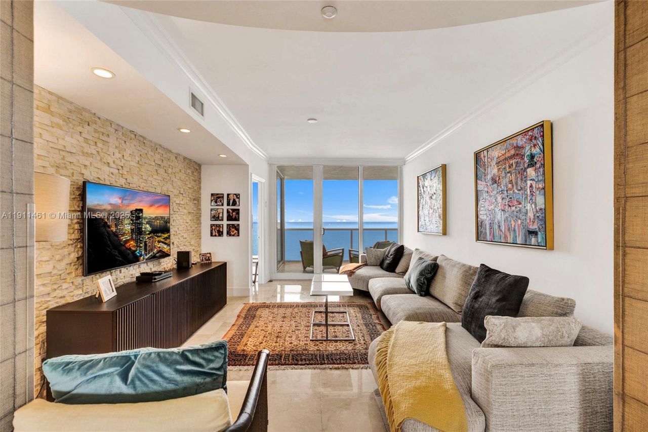 19111 Collins Ave, Unit 1602, Sunny Isles Beach, FL 33160 Photo