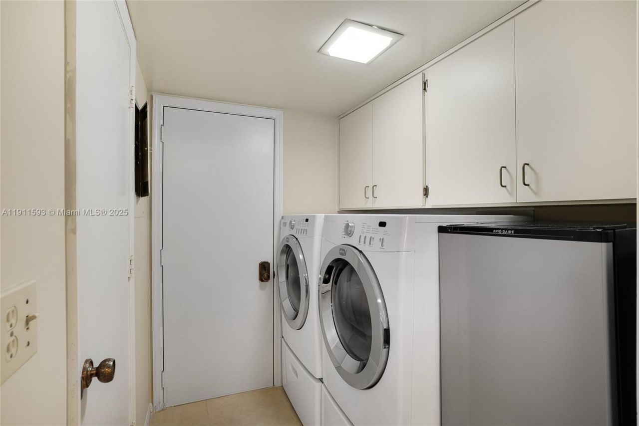 1815 Mooringline Dr, Unit 1, Vero Beach, FL 32963 Photo