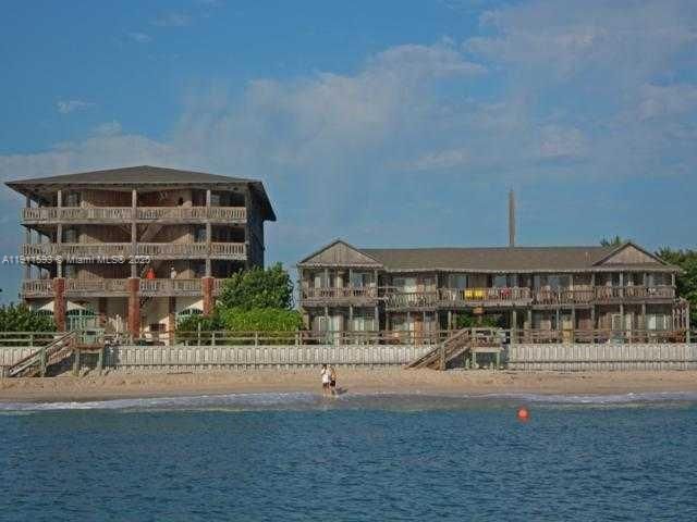 1815 Mooringline Dr, Unit 1, Vero Beach, FL 32963 Photo