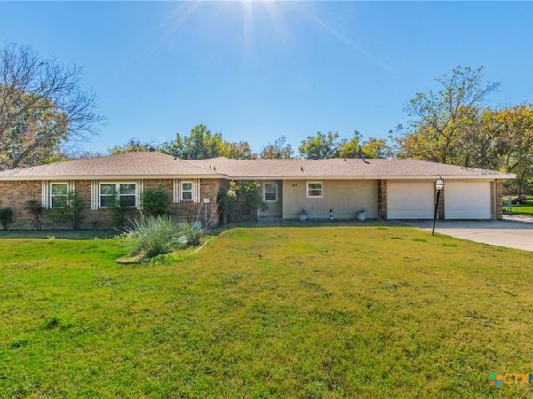 517 Thompson Road, Troy, TX 76579