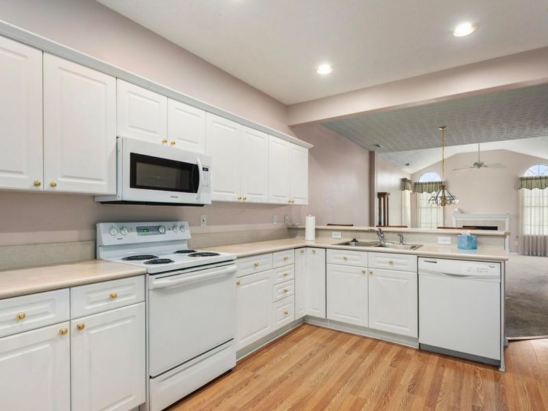 142 Villamere Drive, Unit 6, Columbus, OH 43213 Photo 15