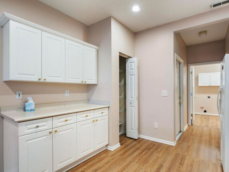 142 Villamere Drive, Unit 6, Columbus, OH 43213 Photo 16