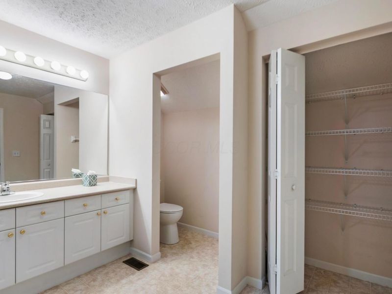 142 Villamere Drive, Unit 6, Columbus, OH 43213 Photo 33