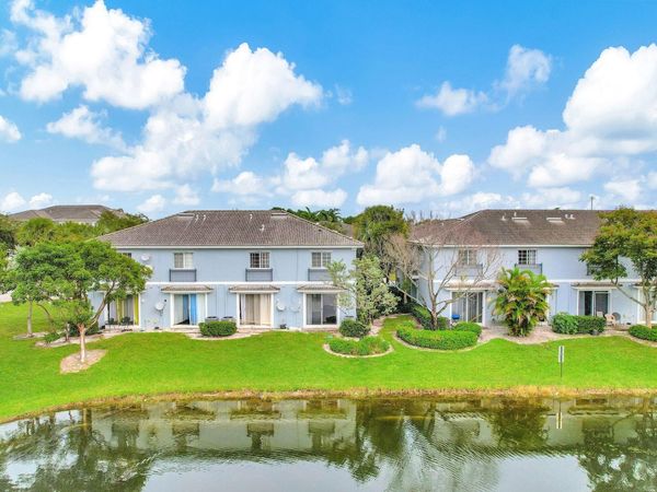 1427 NW 34th Way, Unit 1427, Fort Lauderdale, FL 33311