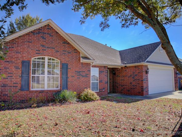 1920 Richmond Drive, Bartlesville, OK 74006