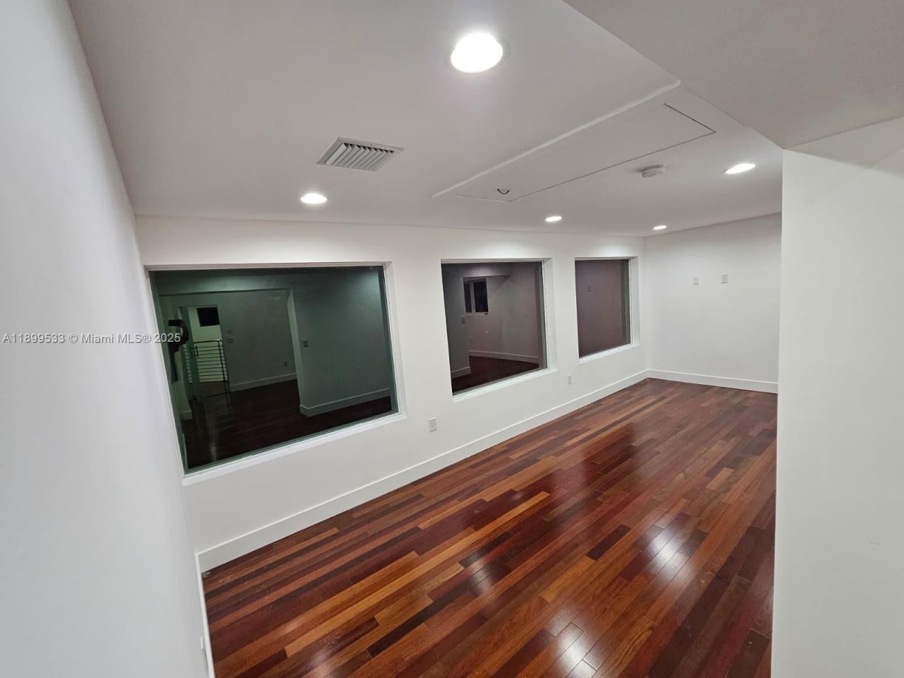 5754 NW 98th Ave, Doral, FL 33178 Photo