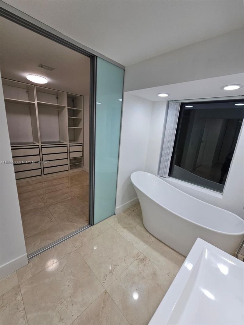 5754 NW 98th Ave, Doral, FL 33178 Photo