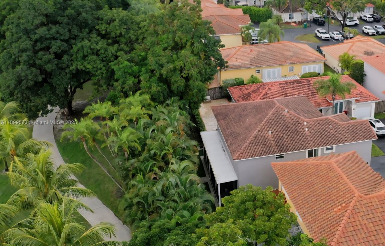 5754 NW 98th Ave, Doral, FL 33178 Photo