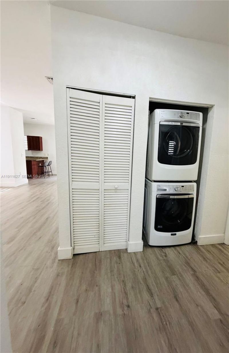 364 NE 25th Pl, Unit 201, Homestead, FL 33033 Photo