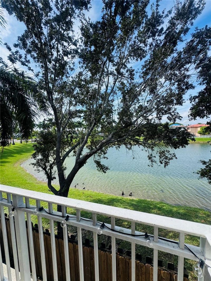 364 NE 25th Pl, Unit 201, Homestead, FL 33033 Photo