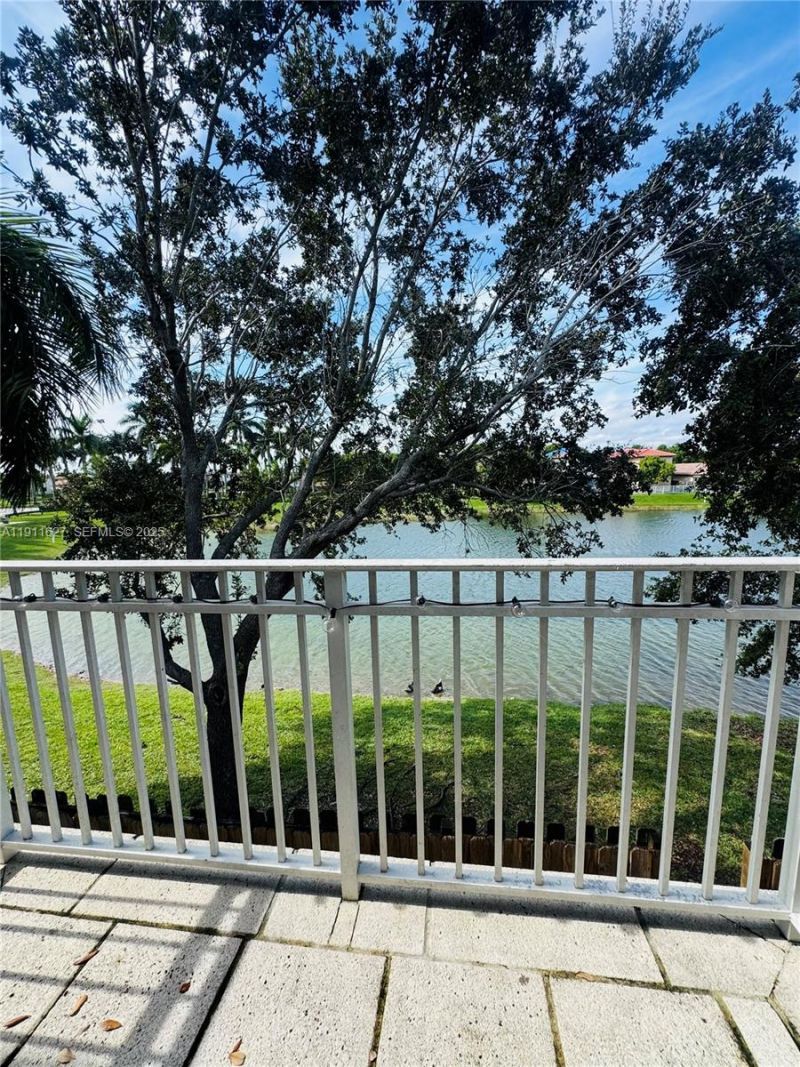 364 NE 25th Pl, Unit 201, Homestead, FL 33033 Photo