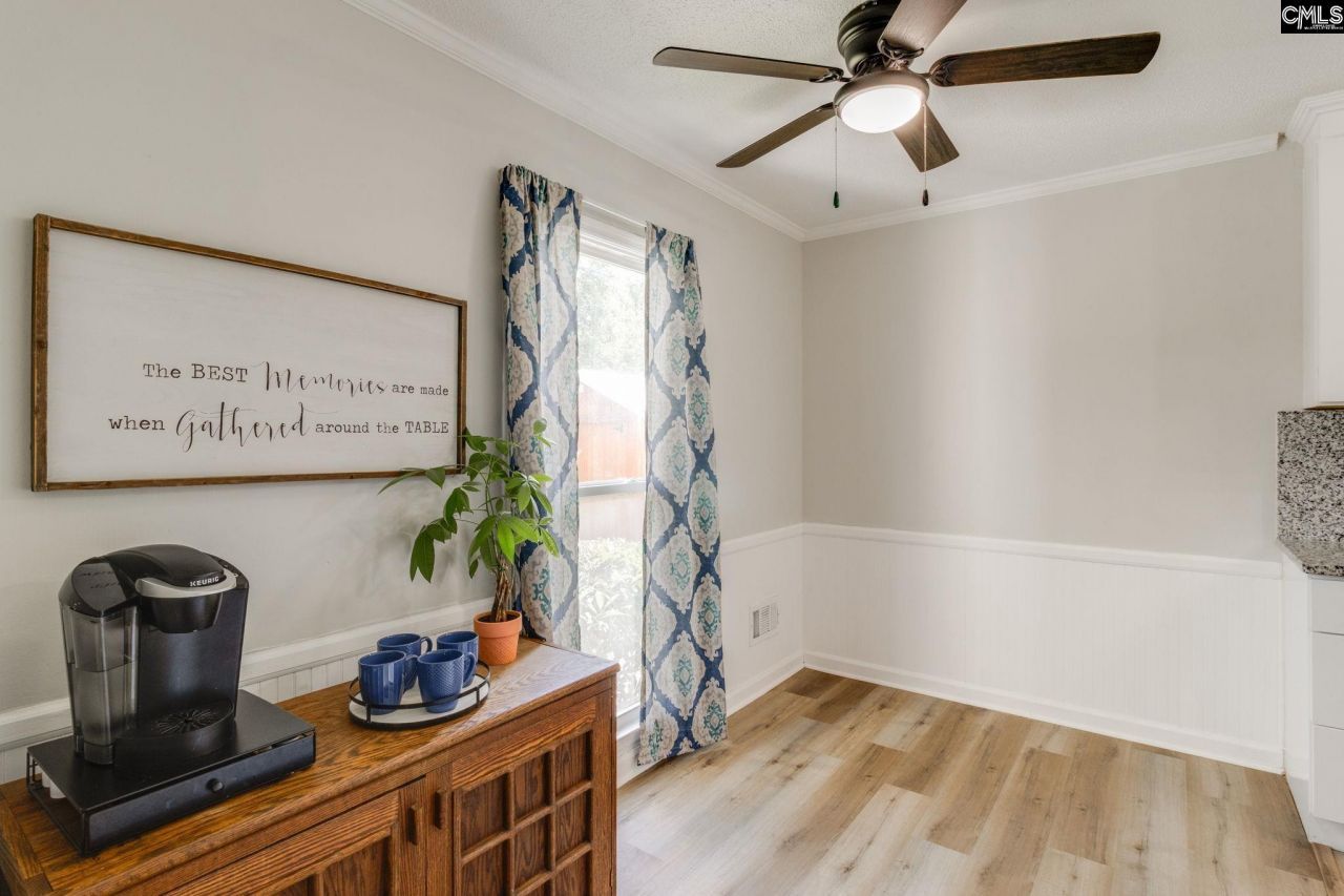 117 Carlton Court Photo 6