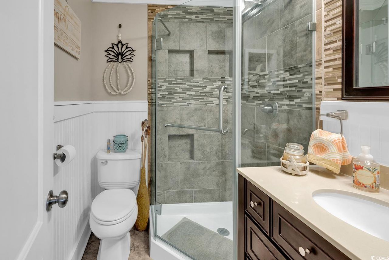 9660 Shore Dr. Photo 18