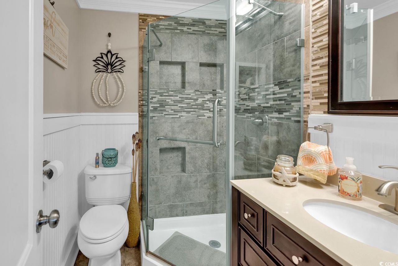 9660 Shore Dr. Photo 19